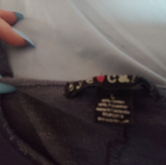 Shirt - Picture 3 of 3